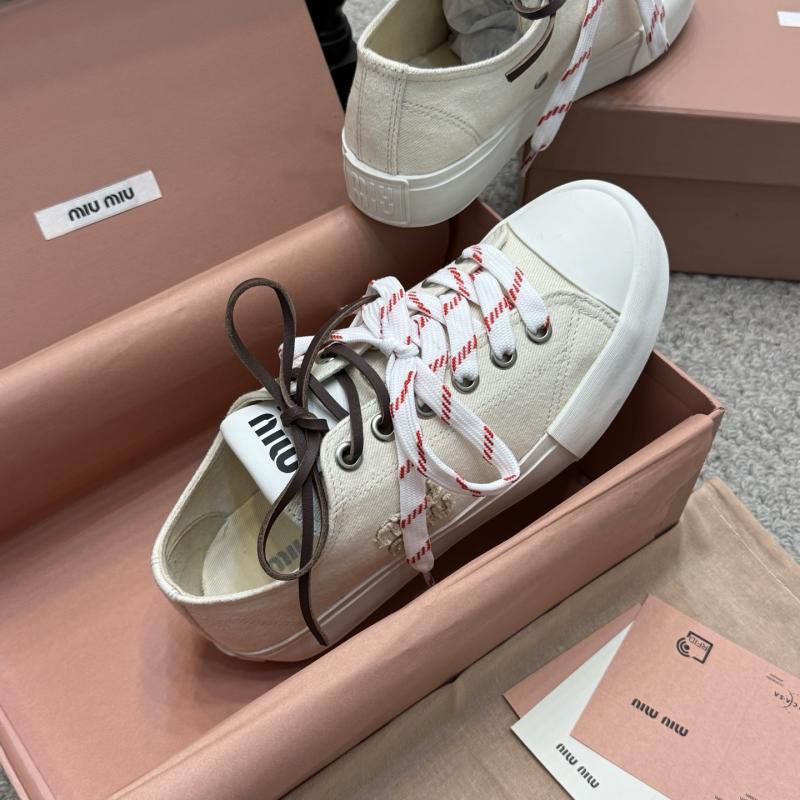 Miu Miu Sneakers SMS42401