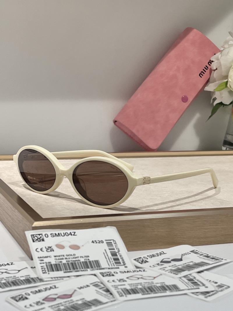 Miu Miu Sunglasses SMU04Z