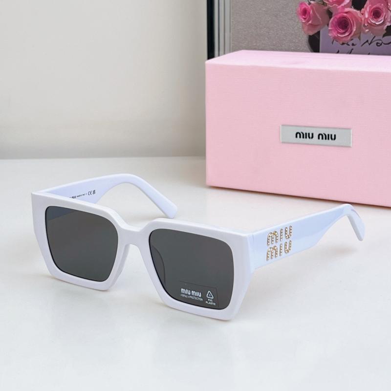 Miu Miu Sunglasses SMU07S