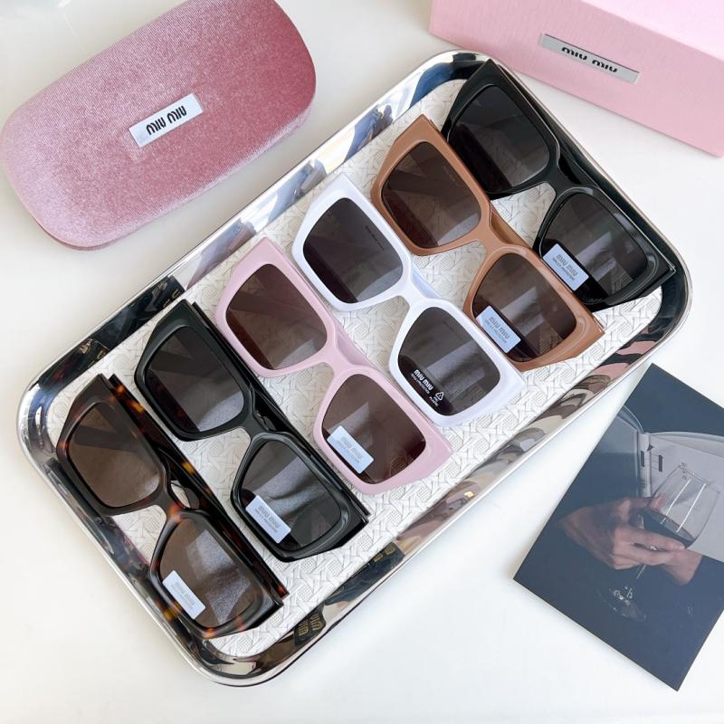 Miu Miu Sunglasses SMU07S