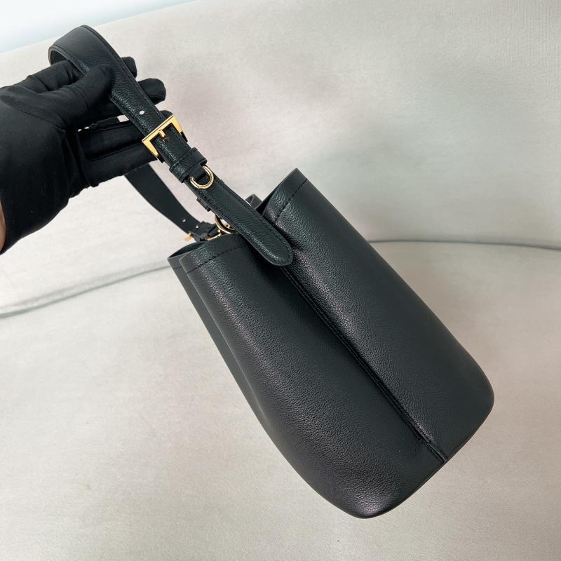 Prada Medium leather bag Black 1BE080