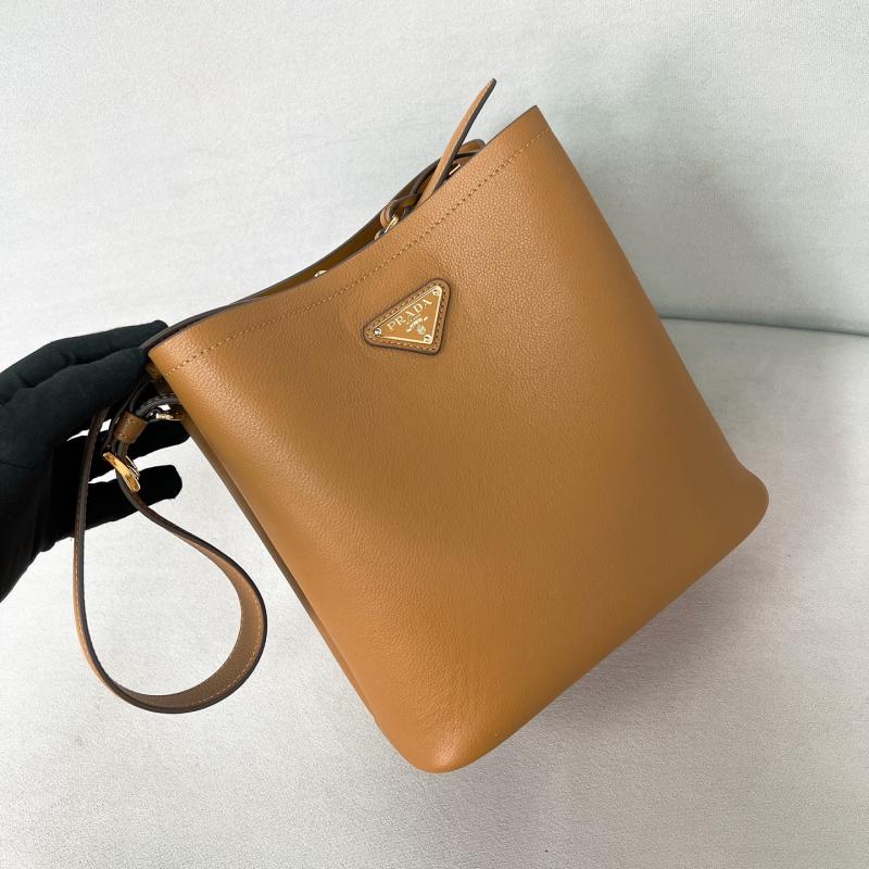 Prada Medium leather bag Caramel 1BE080