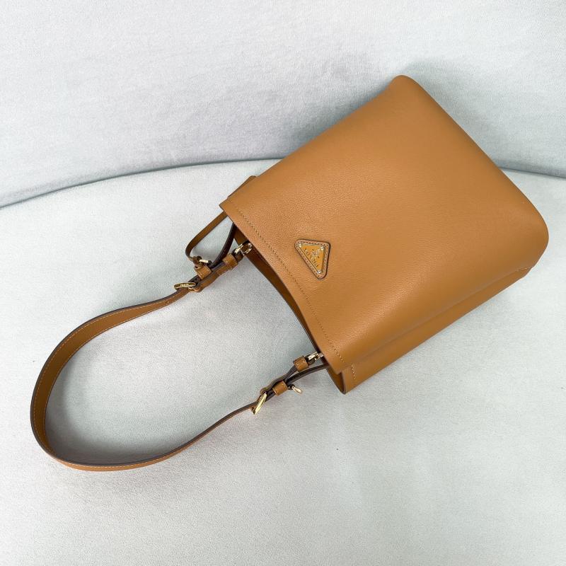 Prada Medium leather bag Caramel 1BE080