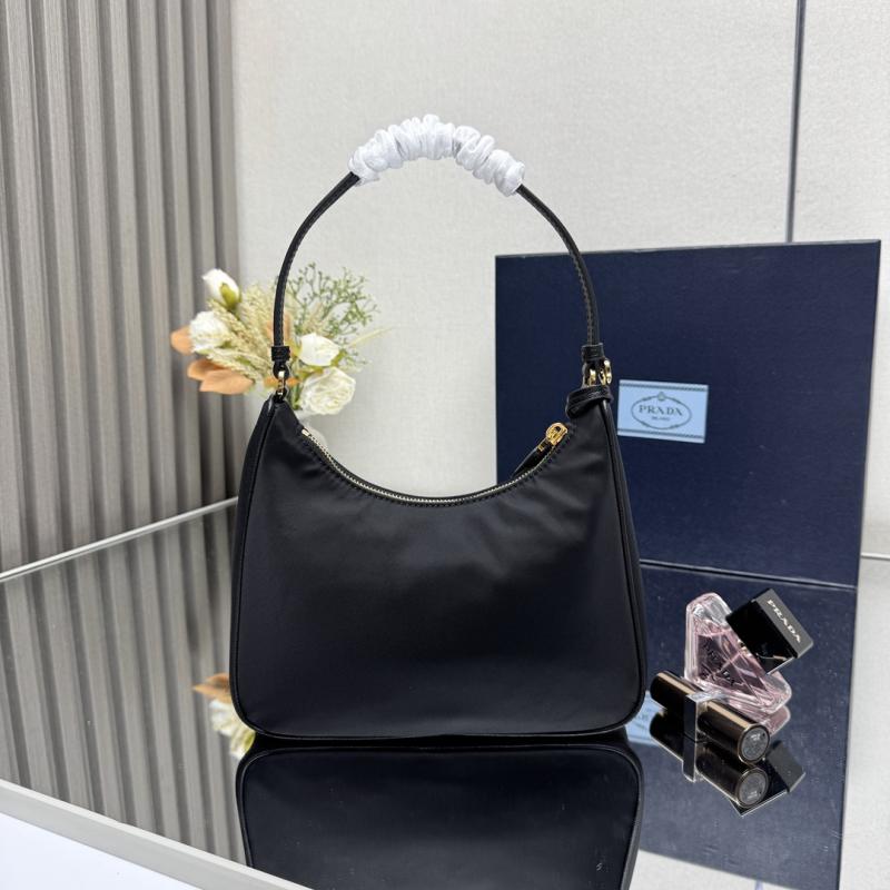 Prada Re-Edition 2005 mini bag Black 1N204M