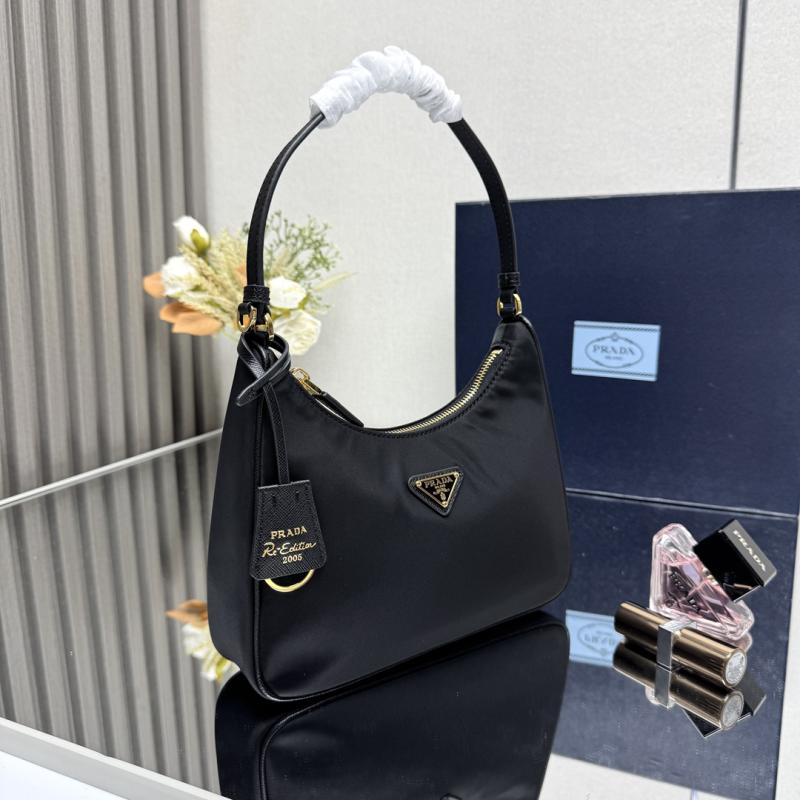 Prada Re-Edition 2005 mini bag Black 1N204M