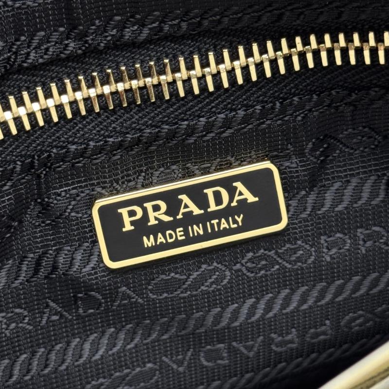 Prada Re-Edition 2005 mini bag Black 1N204M
