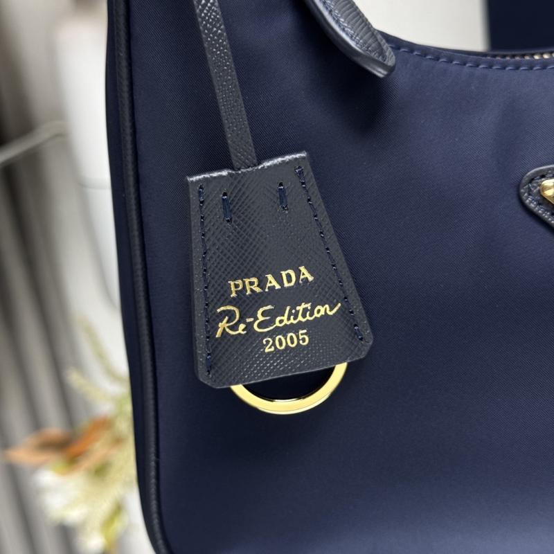 Prada Re-Edition 2005 mini bag Navy1N204M