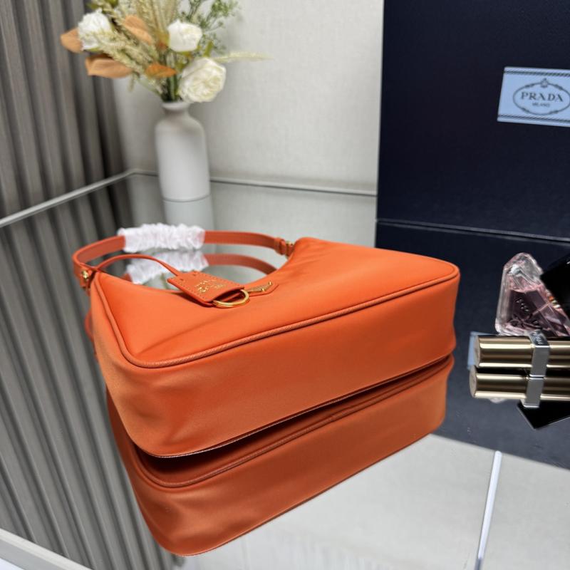 Prada Re-Edition 2005 mini bag Orange 1N204M