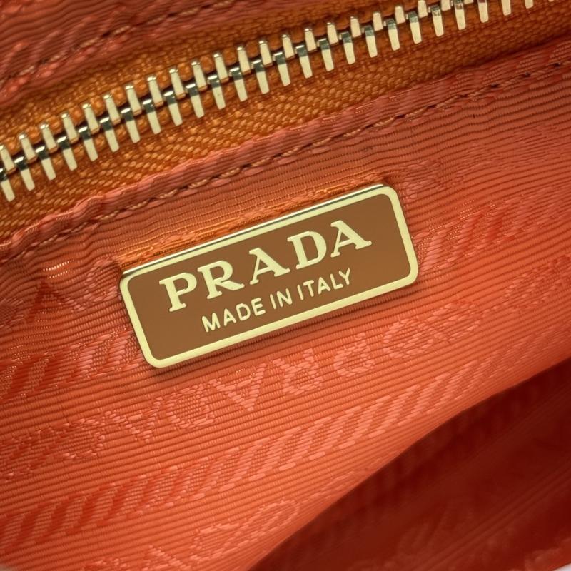Prada Re-Edition 2005 mini bag Orange 1N204M