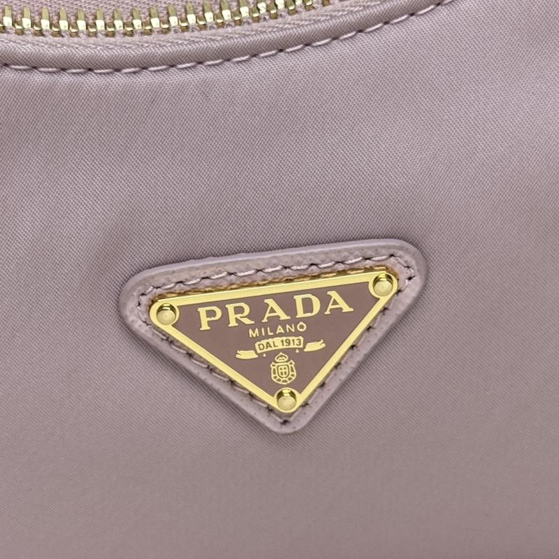 Prada Re-Edition 2005 mini bag Pink 1N204M