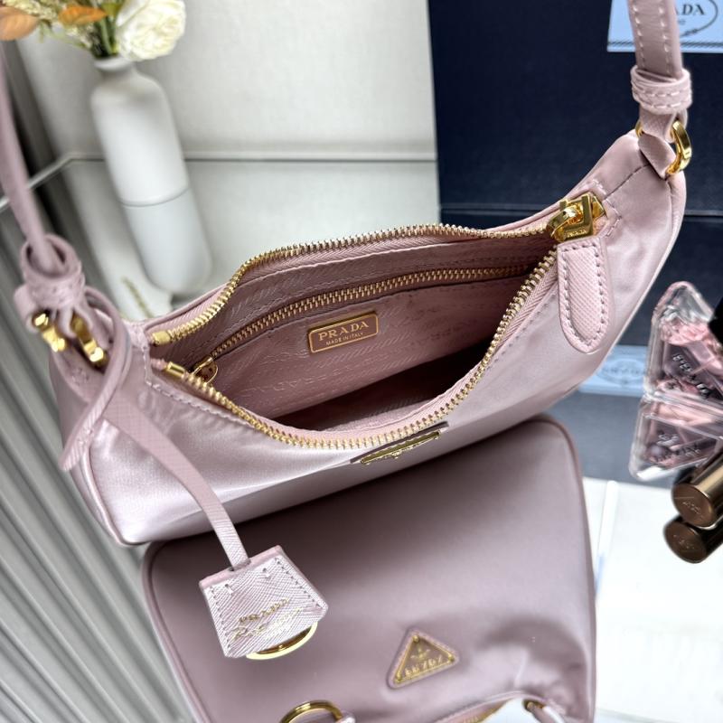 Prada Re-Edition 2005 mini bag Pink 1N204M