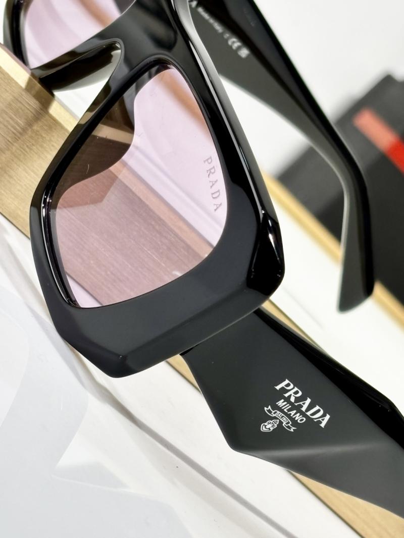 Prada Sunglasses SPR B18-1