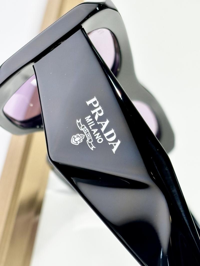Prada Sunglasses SPR B18-1