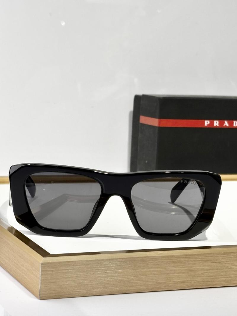 Prada Sunglasses SPR B18-C