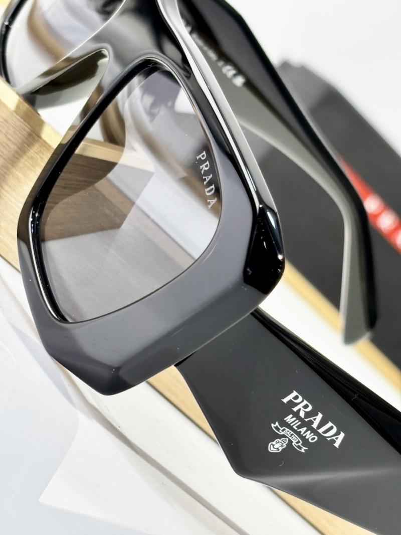 Prada Sunglasses SPR B18-C