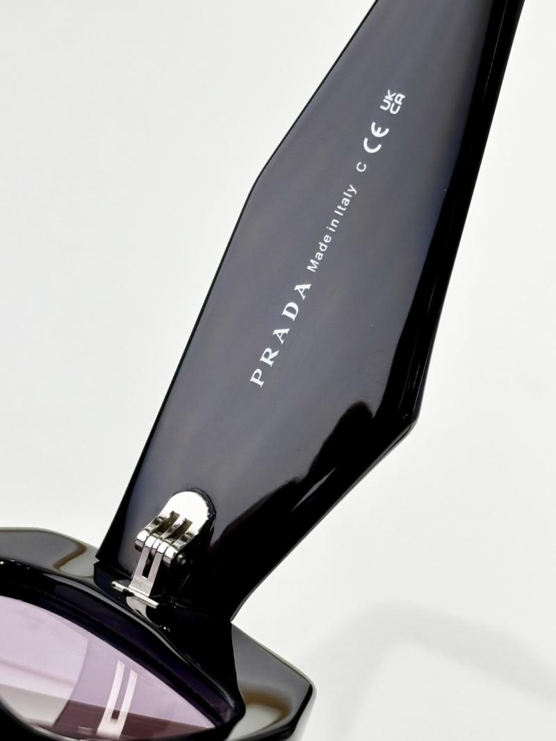 Prada Sunglasses SPR B18-C