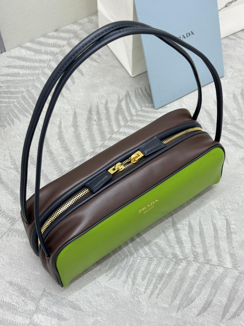 Prada Swing Leather shoulder bag Green 1BC249
