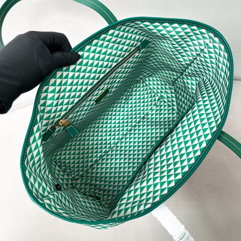 Prada Tote bag Green 1BG552