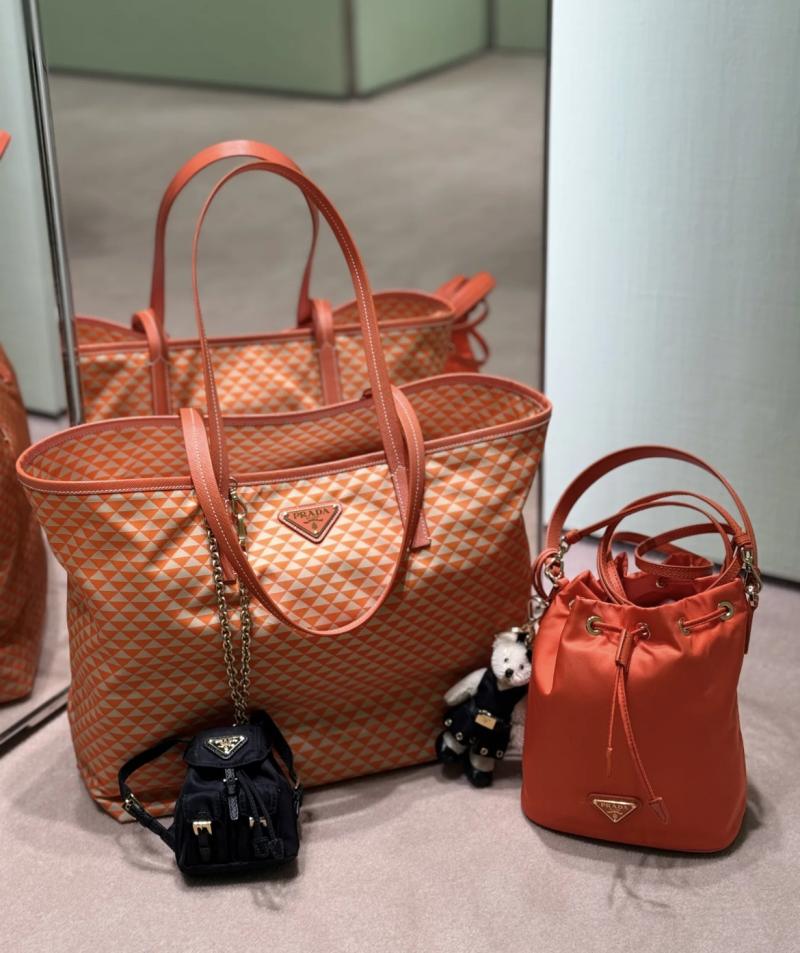 Prada Tote bag Orange 1BG552
