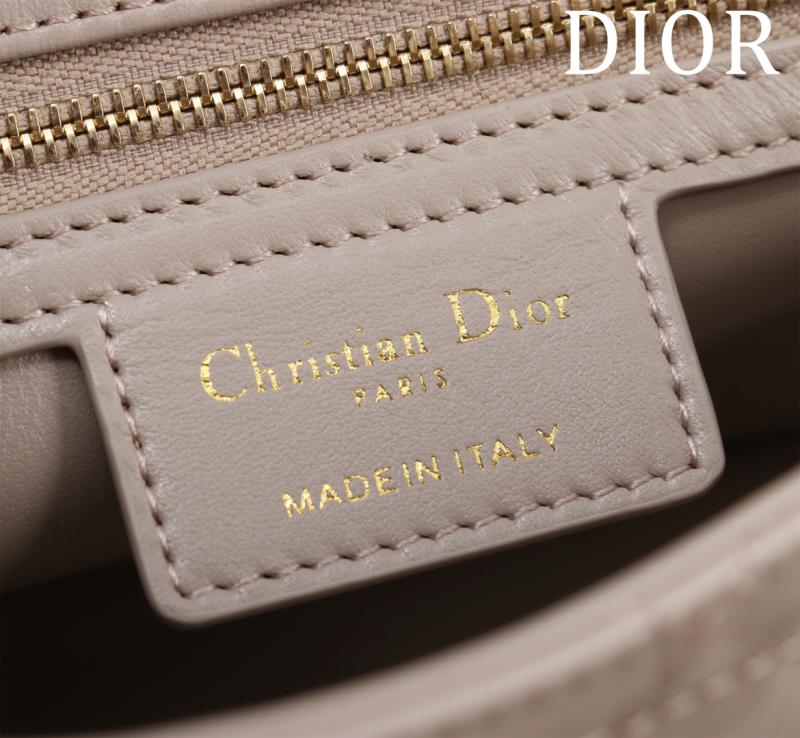Small Soft Dior Caro Bag Beige M9252