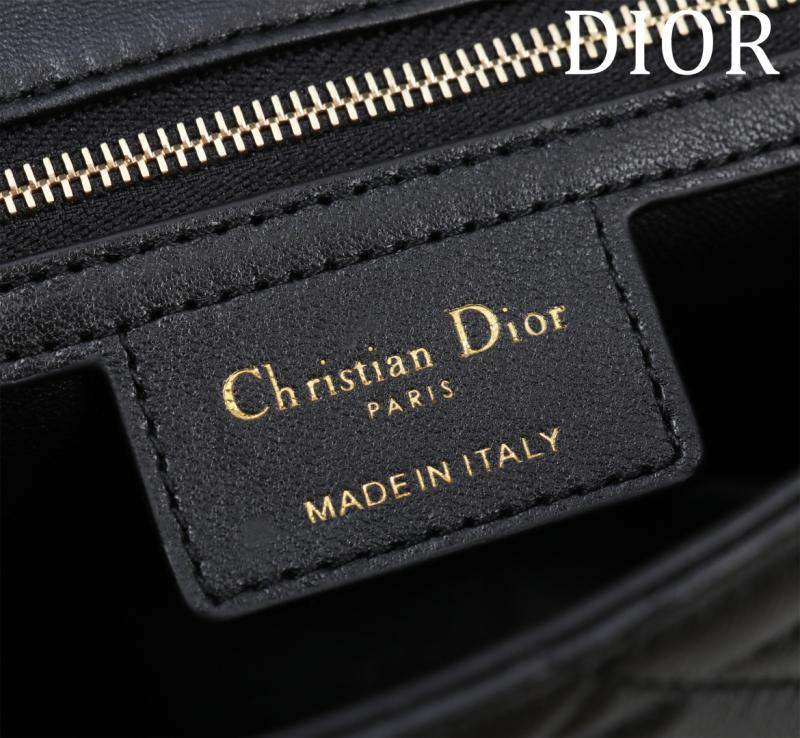 Small Soft Dior Caro Bag Black M9252