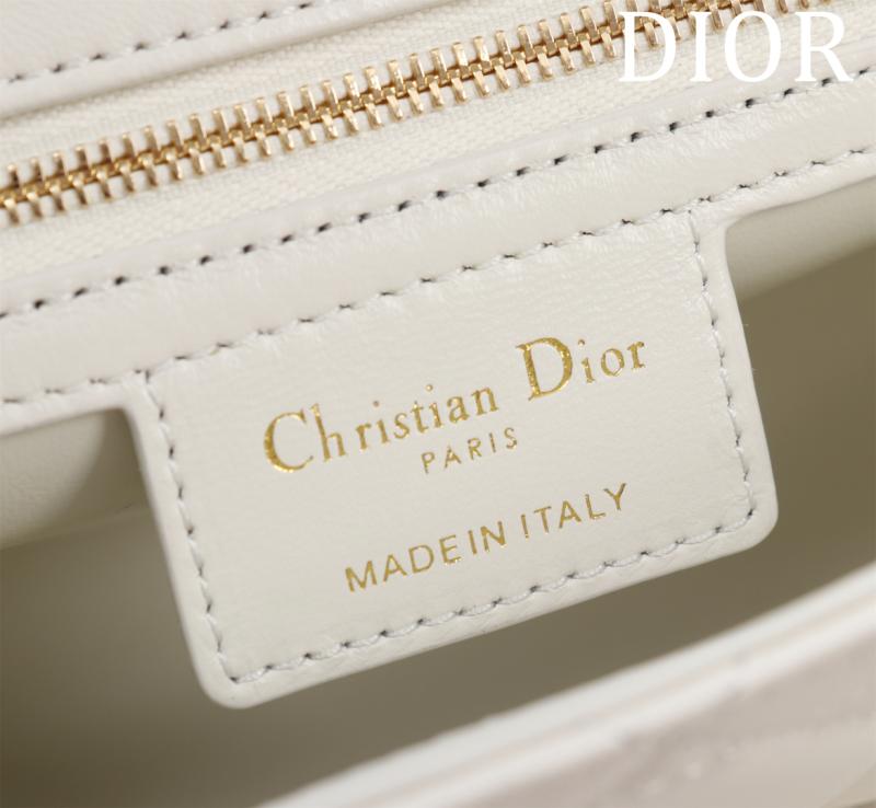 Small Soft Dior Caro Bag White M9252
