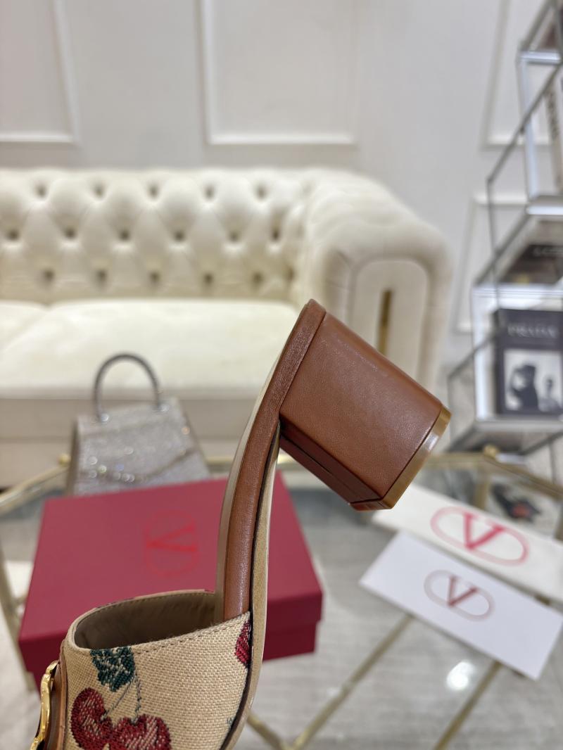 Valentino Sandals SVS42403