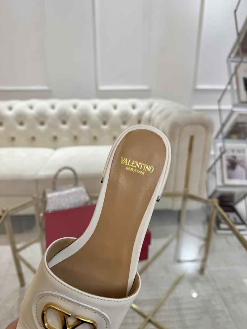 Valentino Sandals SVS42405