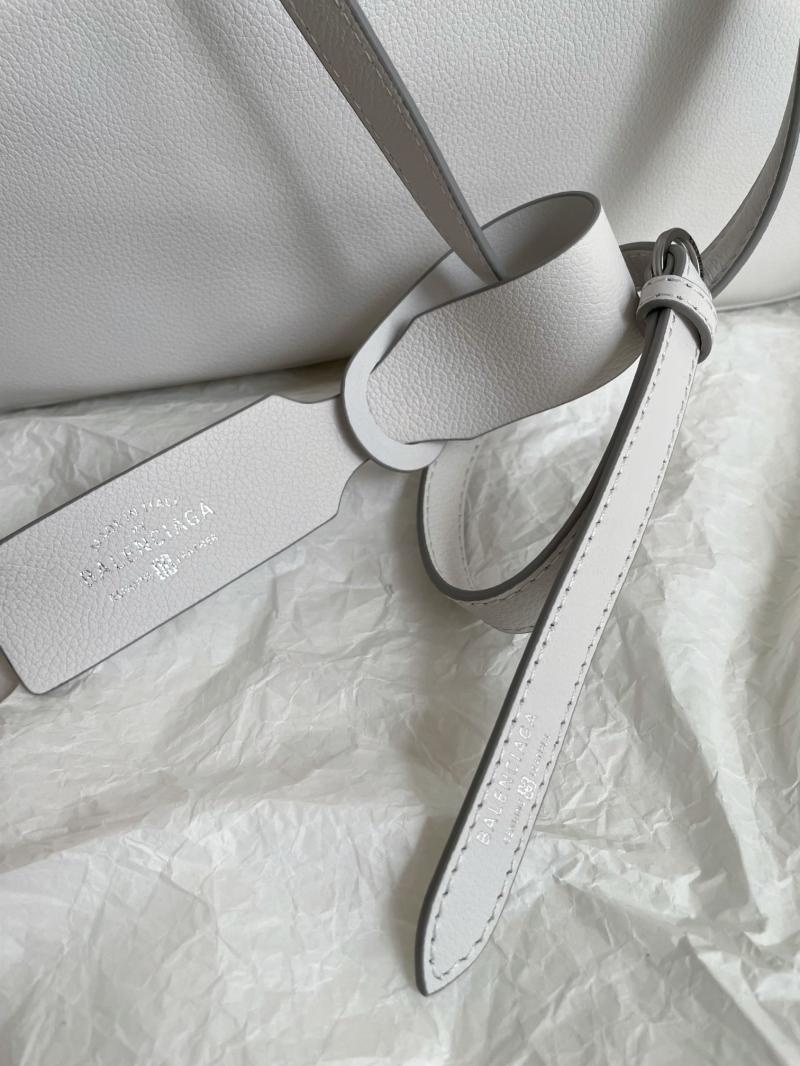 Balenciaga Carrie Medium Bowling Bag White 826425
