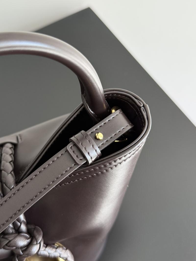 Bottega Veneta Small Liberta Bucket Fondant 815244