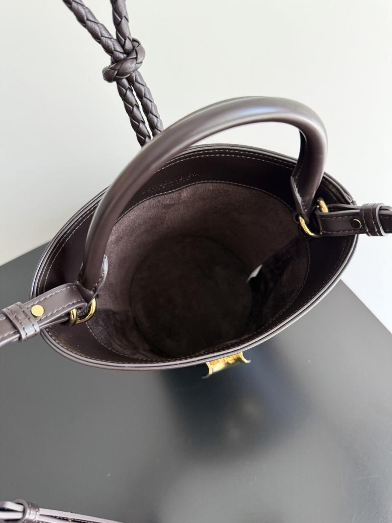 Bottega Veneta Small Liberta Bucket Fondant 815244