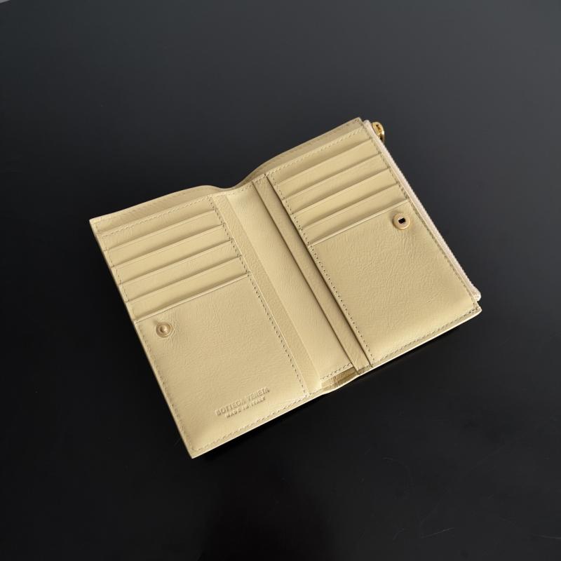 Bottega Veneta Wallet Beige 667468