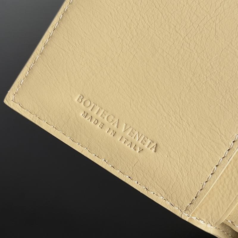 Bottega Veneta Wallet Beige 667468