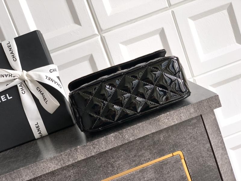 Chanel Patent Leather Clutch Black AS2506
