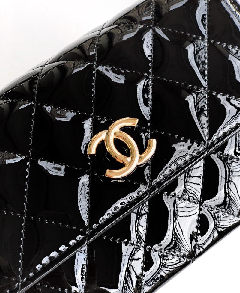 Chanel Patent Leather Clutch Black AS2506