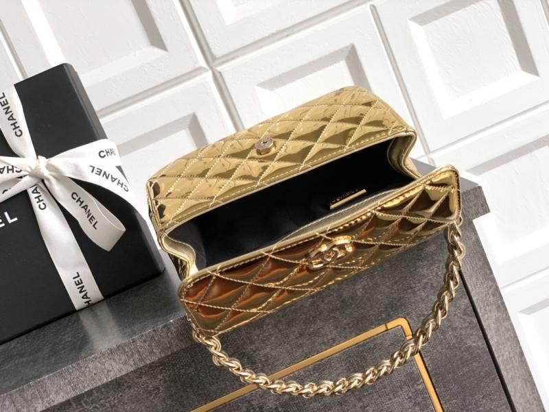 Chanel Patent Leather Clutch Gold AS2506