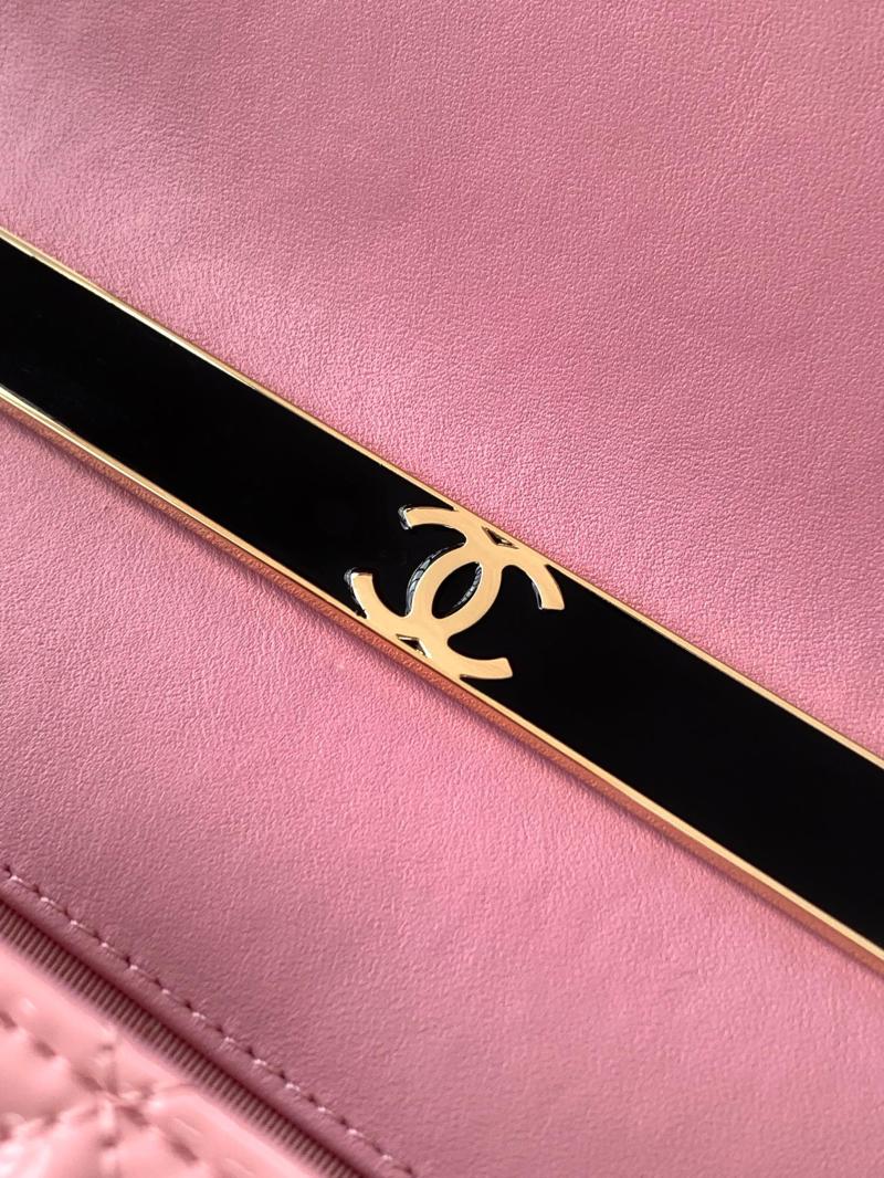 Chanel Patent Leather Clutch Pink AS2506