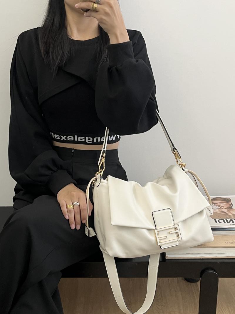 Fendi Mamma Baguette Large White 8BR834
