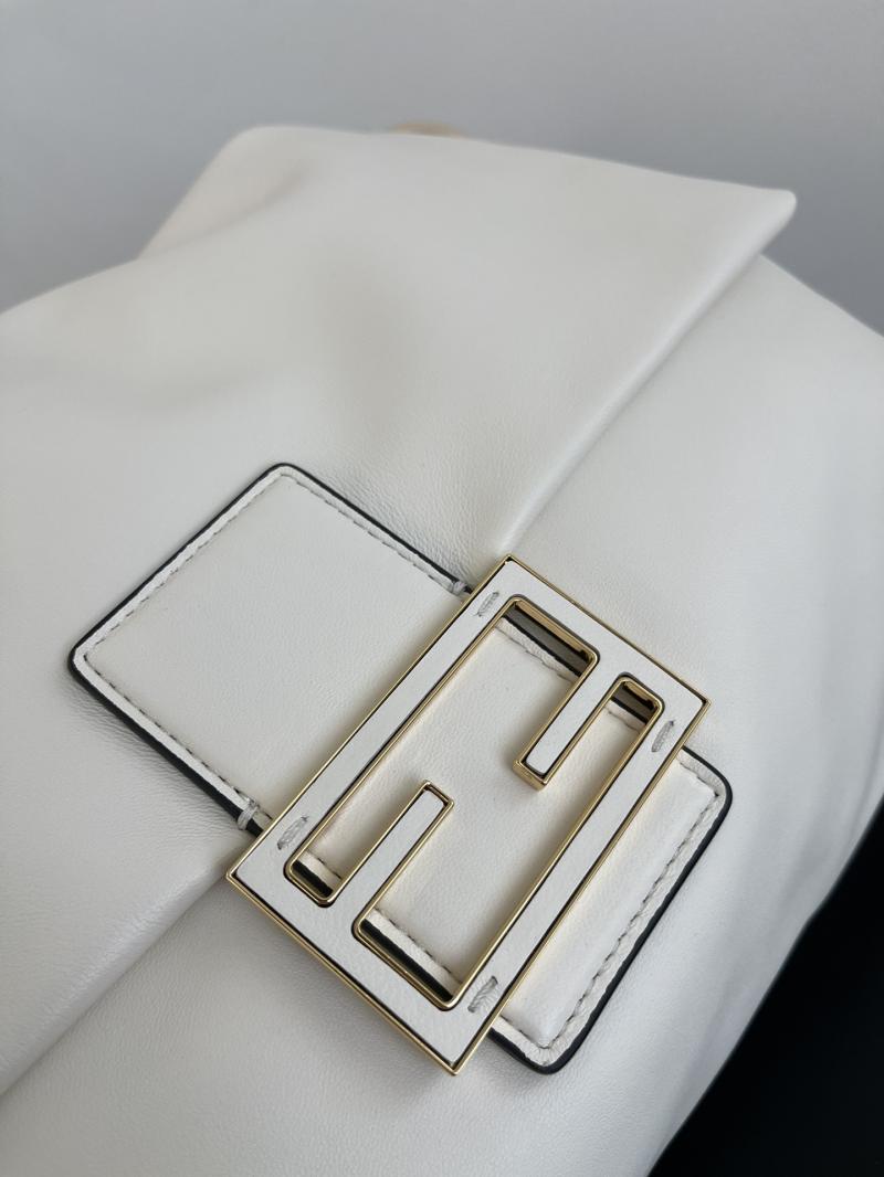 Fendi Mamma Baguette Large White 8BR834
