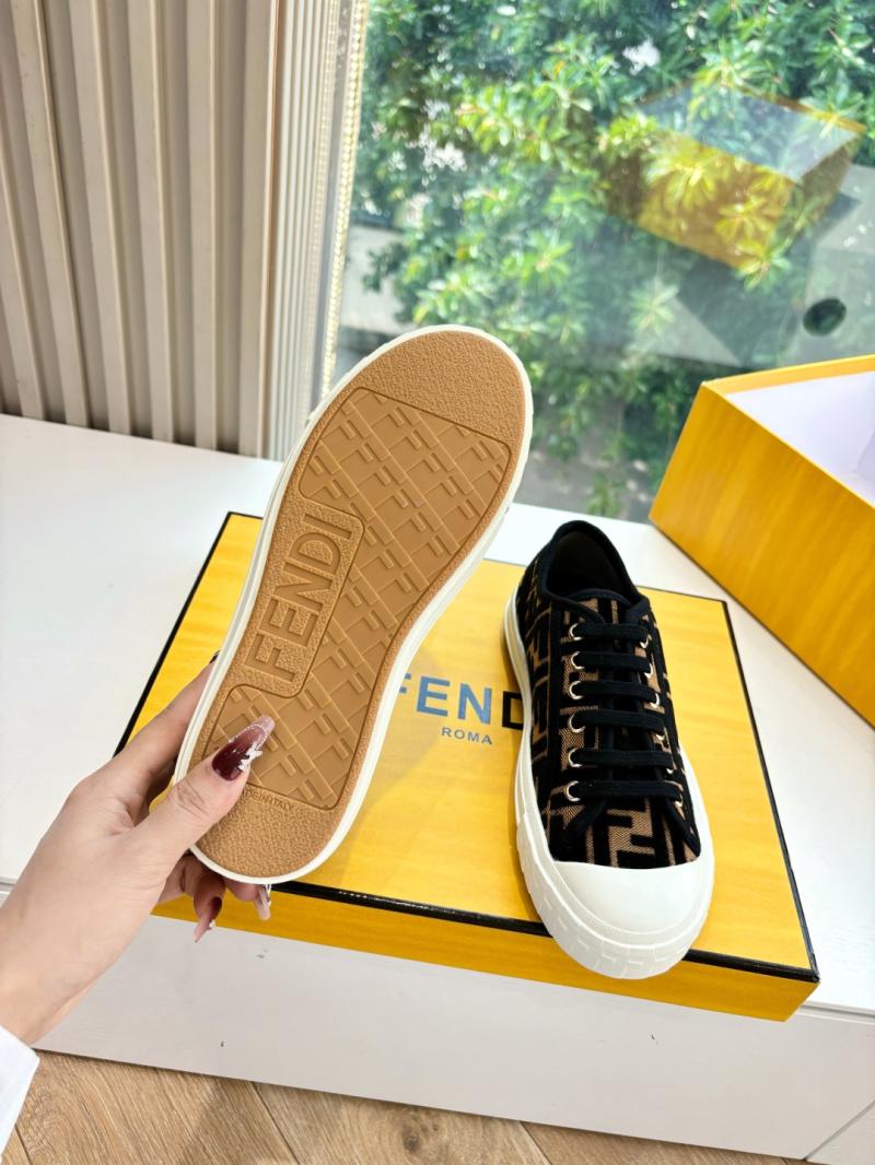 Fendi Sneakers SFS61302