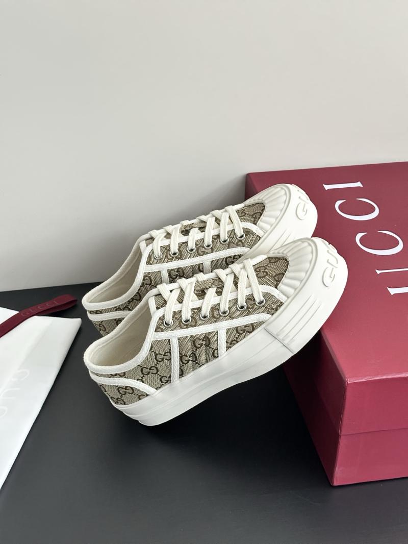 Gucci Sneakers SGS53001