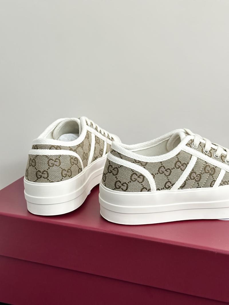 Gucci Sneakers SGS53001