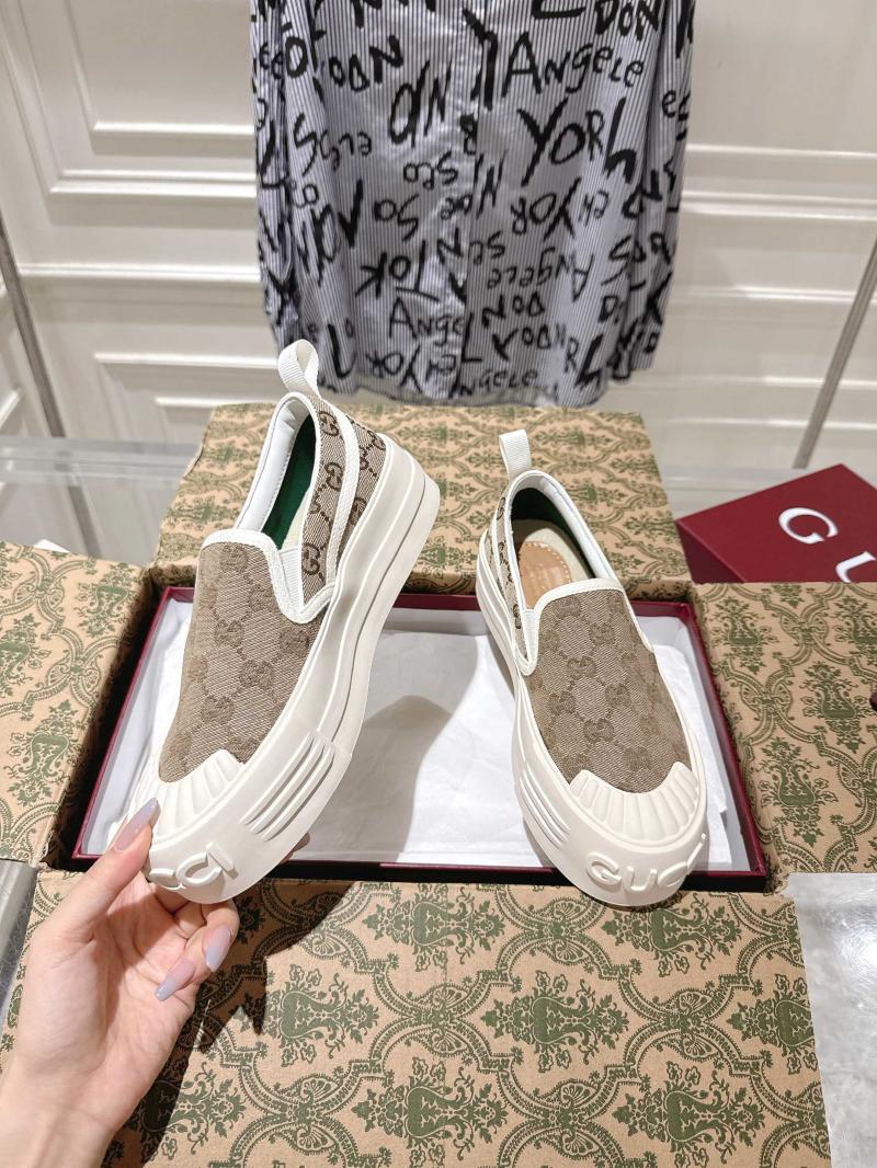 Gucci Sneakers SGS61101