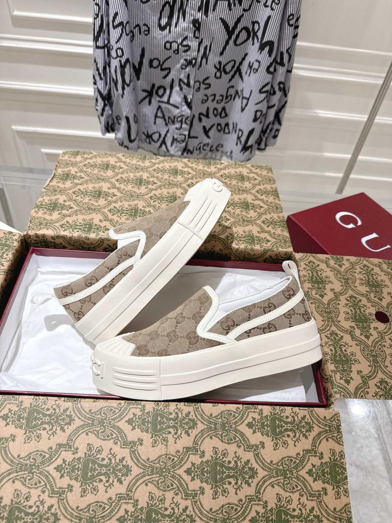 Gucci Sneakers SGS61101