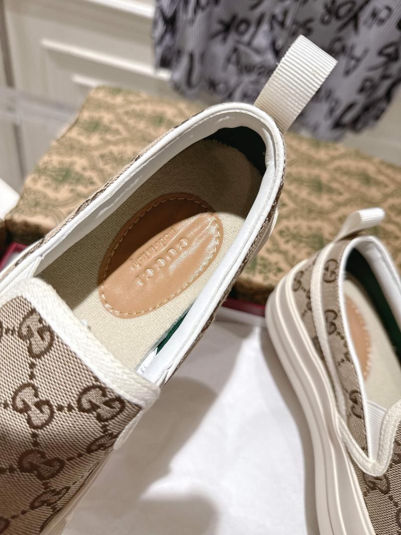 Gucci Sneakers SGS61101