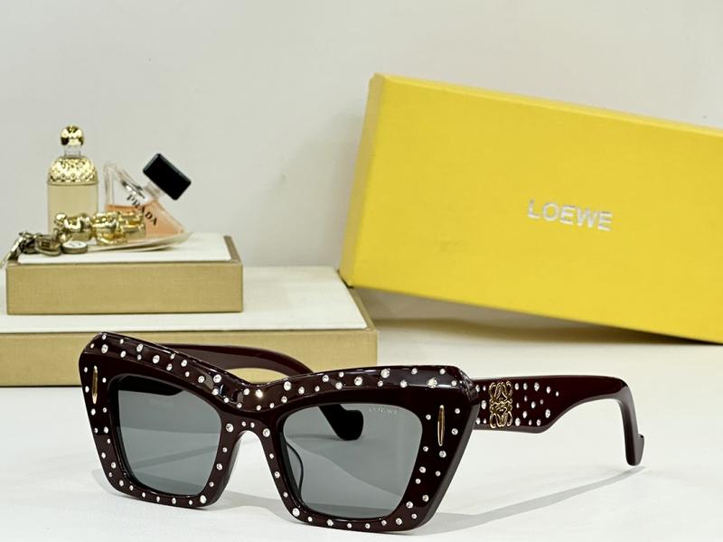 Loewe Sunglasses LW4116I