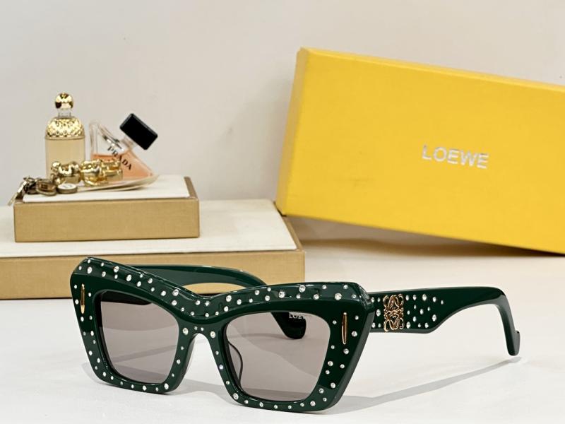 Loewe Sunglasses LW4116I