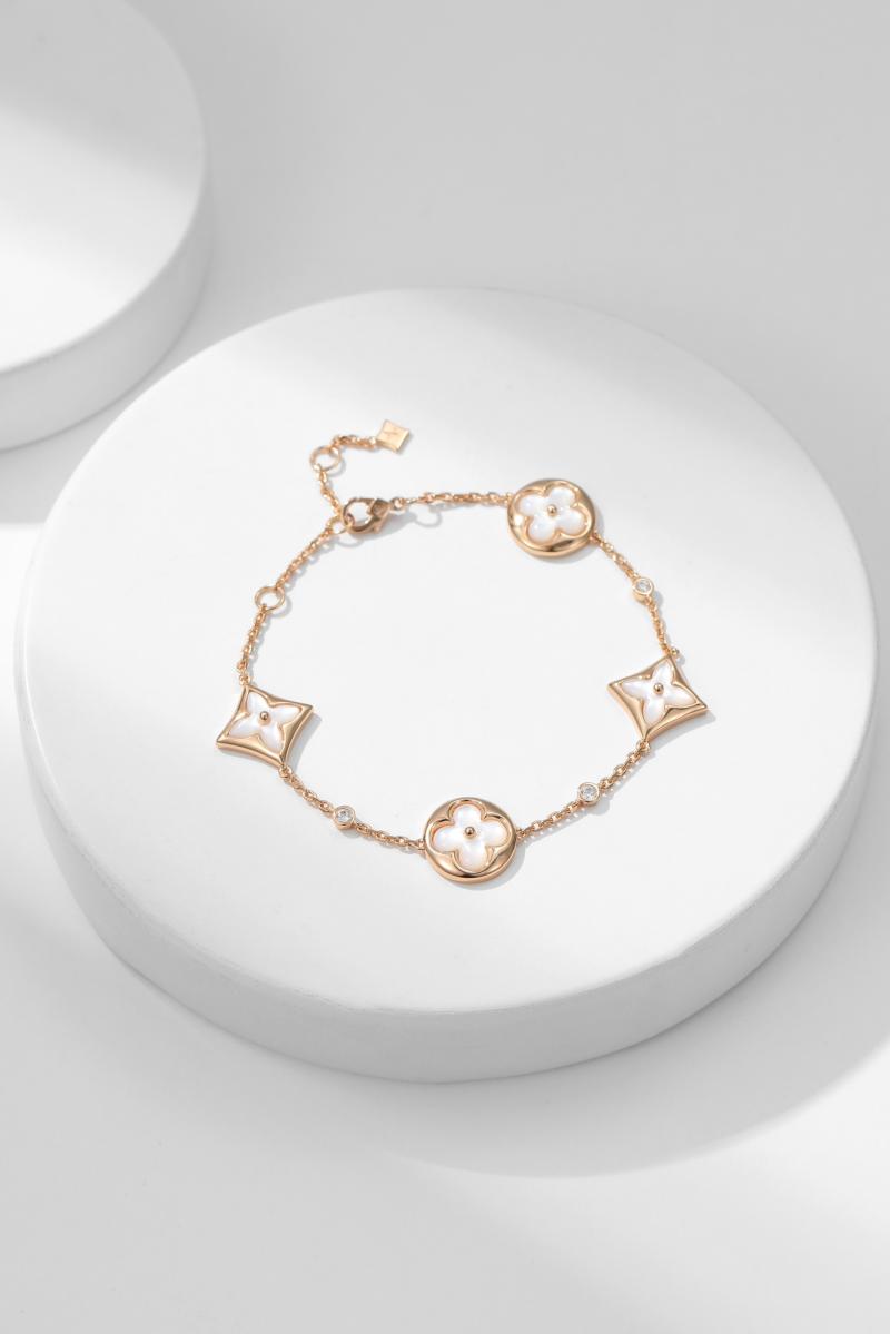 Louis Vuitton Bracelet LB52802