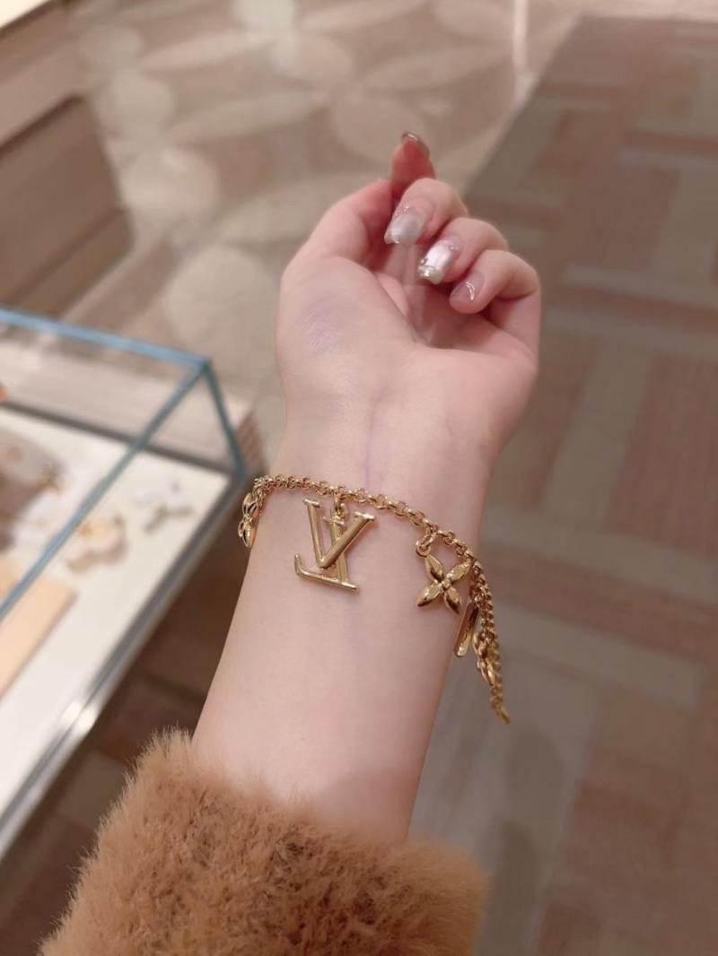 Louis Vuitton Bracelet LB52804