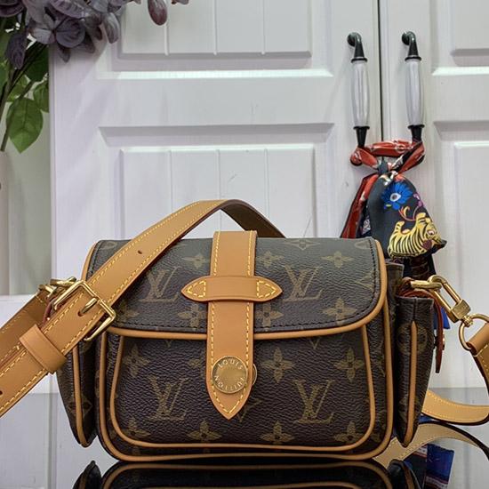 Louis Vuitton Cargo Wearable Wallet M14742